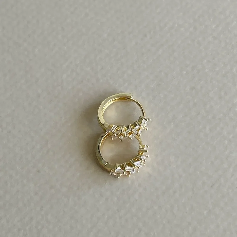 Elegant Gold Hoop Earrings M1361